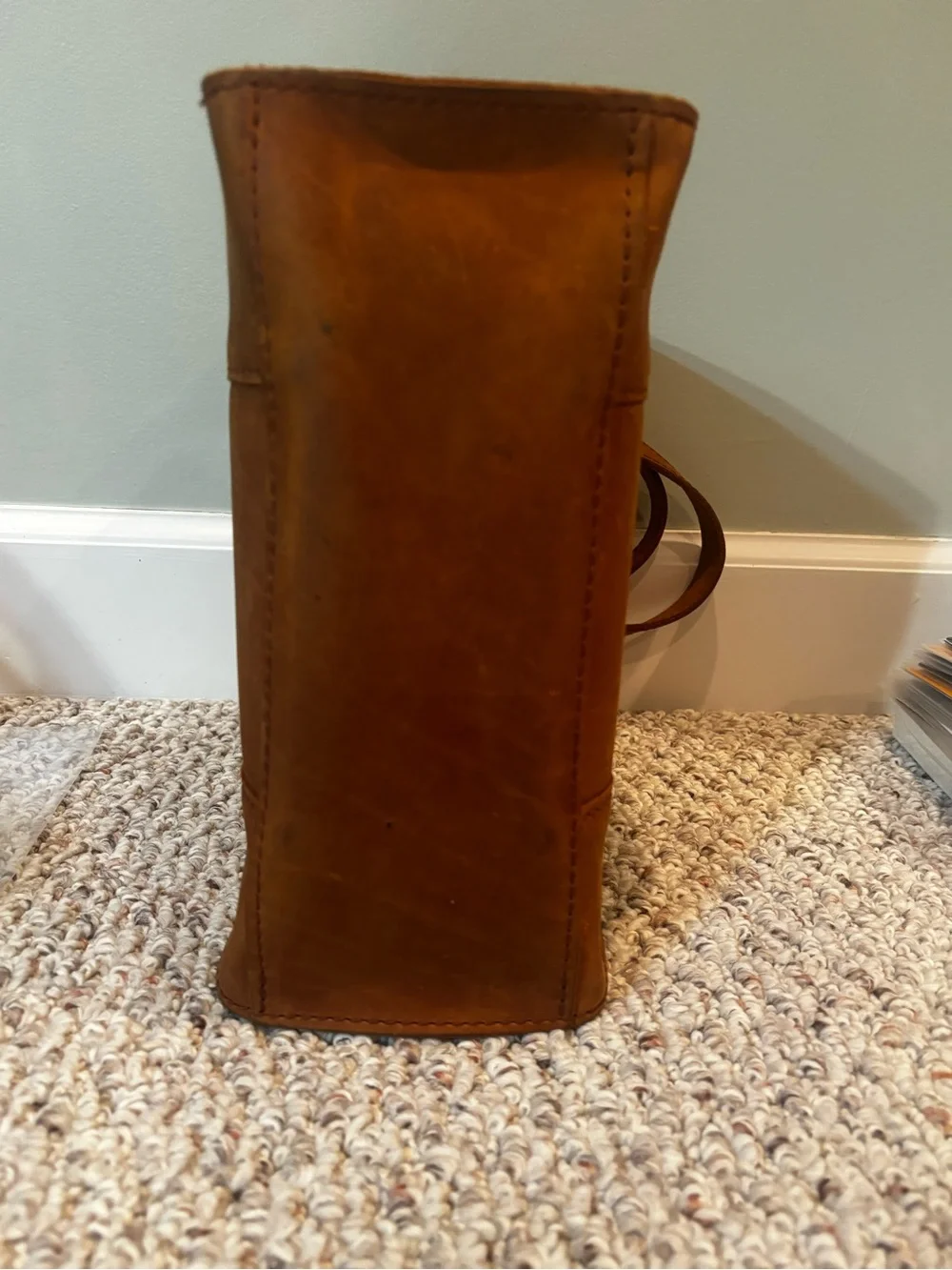 Portland Leather Goods Lola crossbody in  brown. Comes w/ the crossbody strap.